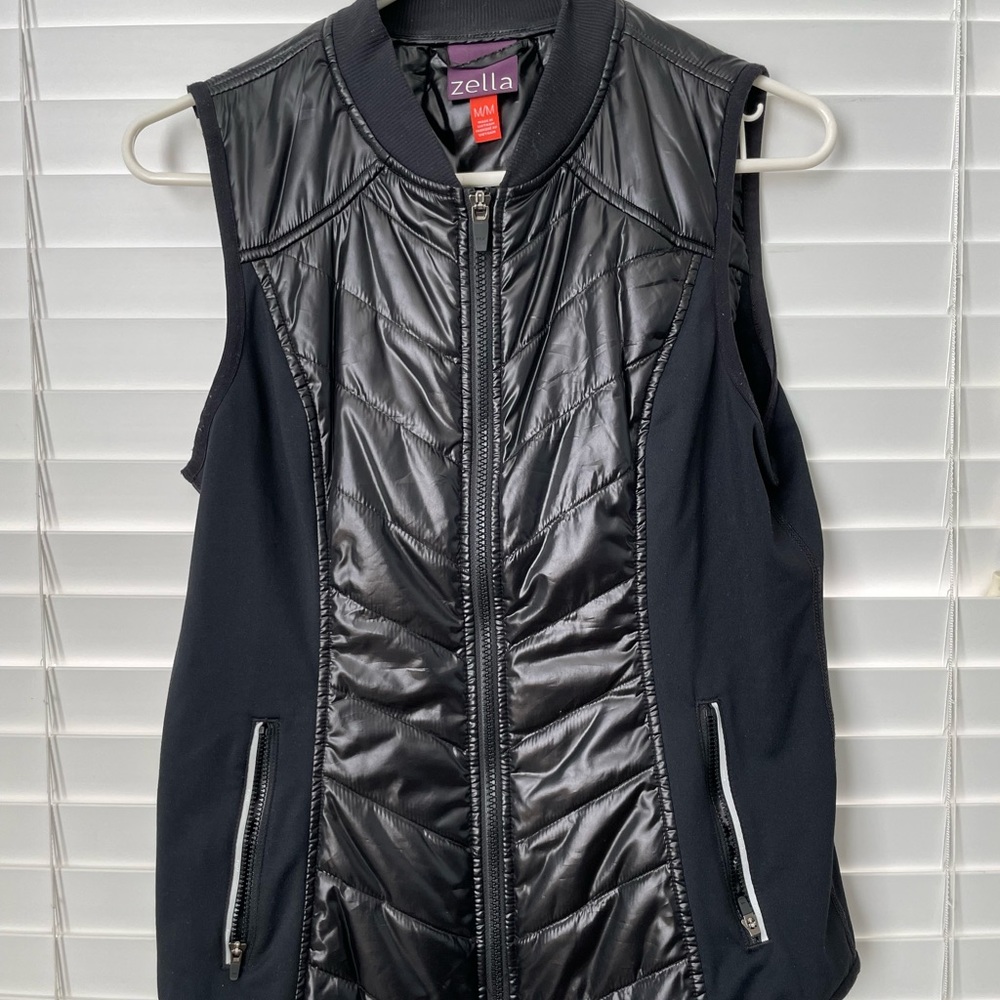 Zella vest
